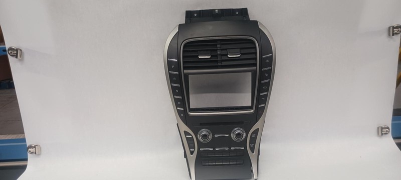 19-'20 LINCOLN NAUTILUS radio stereo control panel w/heated/cooled seats OEM