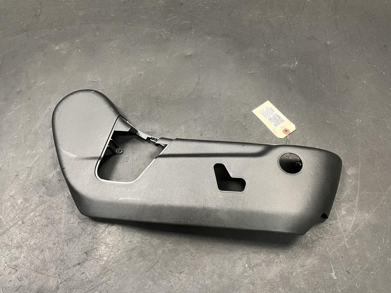 Front Right Seat Outer Side Cover 2018 Jeep Grand Cherokee 1XN97DX9AA 2011 -2021