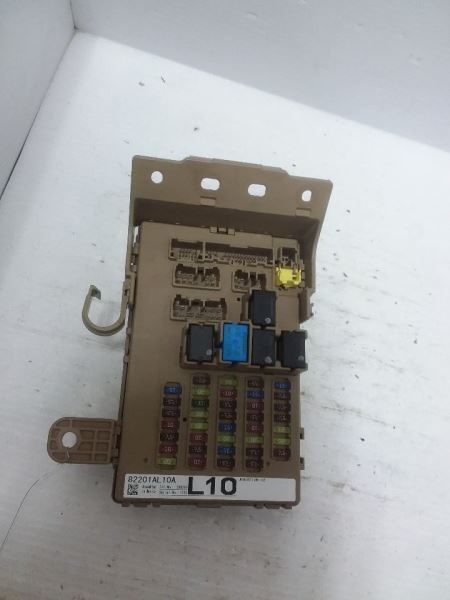 Theft Locking Integrated Control Unit Fuse Box Fits 16 LEGACY 82201AL10A