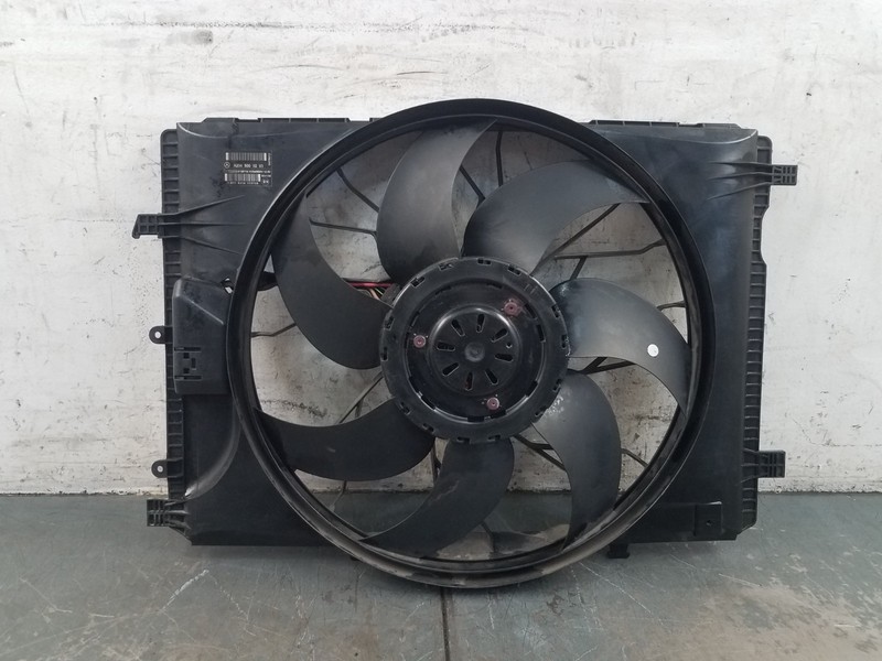 2012 Mercedes Benz AMG C 63 Radiator Fan / Shroud #0967 G4