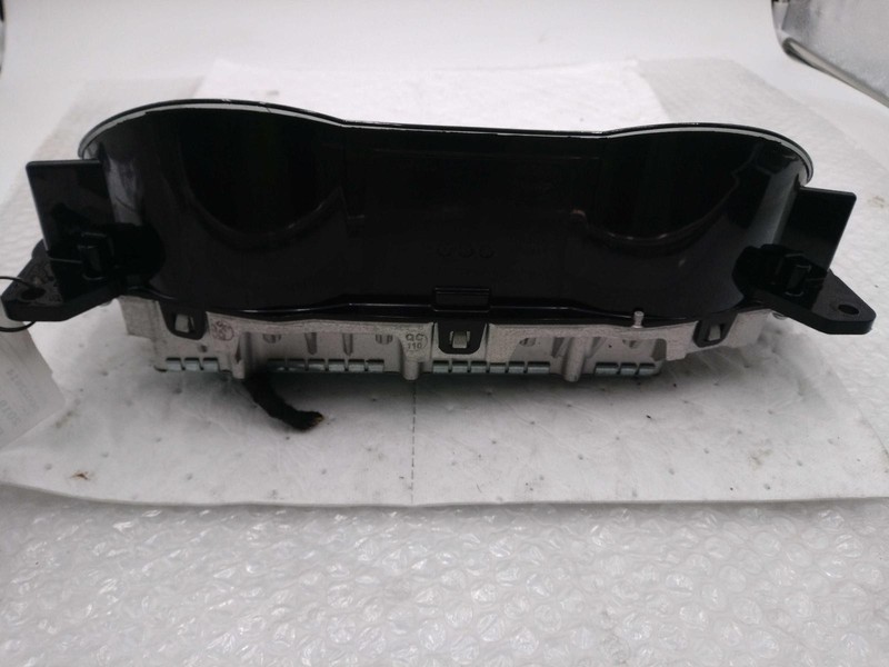 2019 Lincoln MKC Speedometer Gauge OEM White Used SCUFFS ON LENS 110K Miles