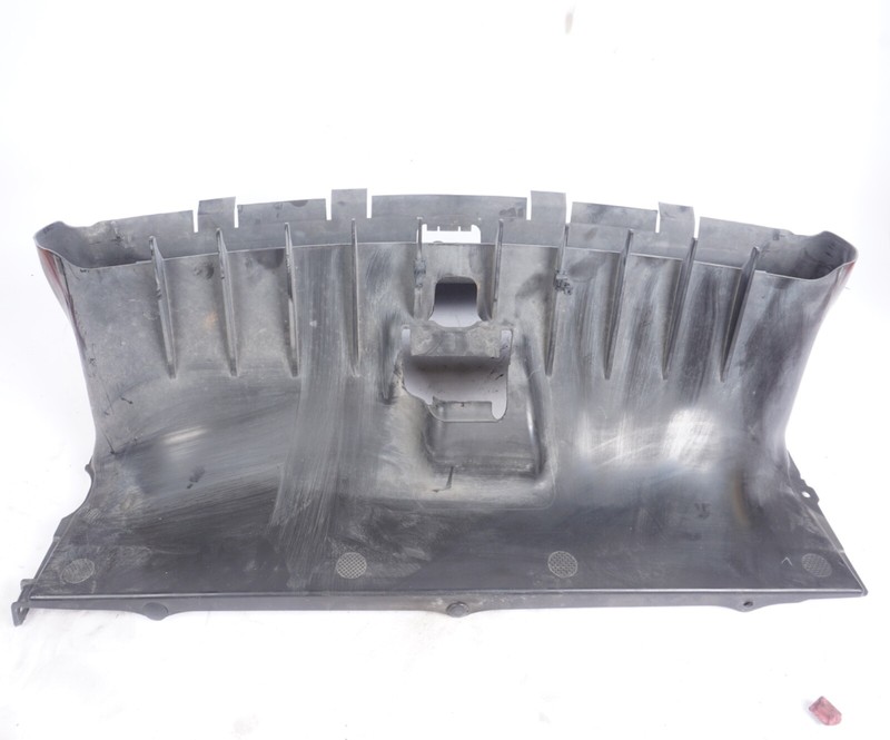 2011 - 2017 PORSCHE CAYENNE RADIATOR SHUTTER GRILLE ASSEMBLY 7P5121293C