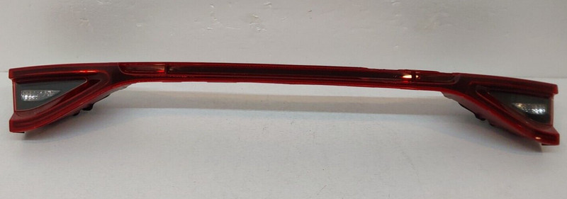 2018-19 KIA STINGER GT REAR CENTER COMBINATION TAIL LIGHT ASSY OEM