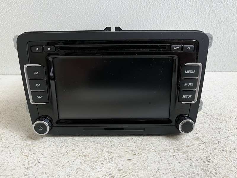 2012-2015 VW Beetle NON-NAV Screen Radio Stereo 6 Disc CD Changer 1K0 035 180 AD