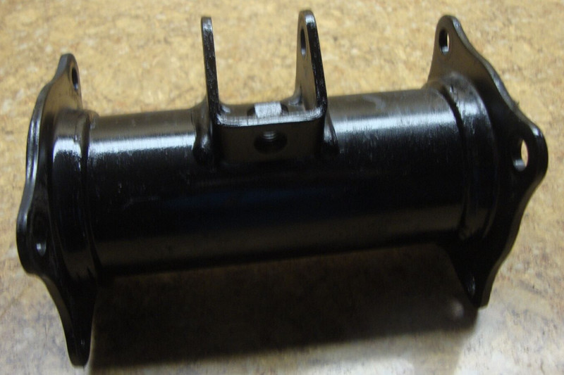 1993 Honda Fourtrax TRX300 TRX 300 Rear Swingarm Swing Arm Axle Carrier Mount