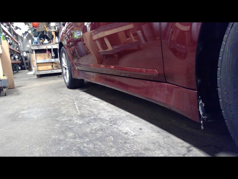 GENESIS Sedan 2009-2014 Right Rocker Panel Moulding 1669226
