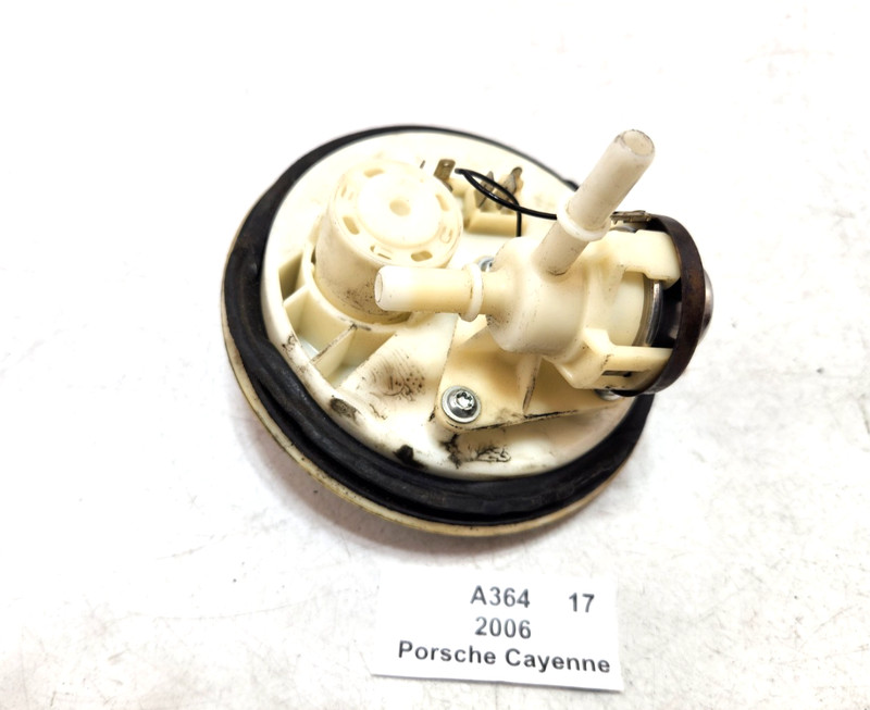 ✅ 03-06 OEM Porsche Cayenne 955 Fuel Pump Flange