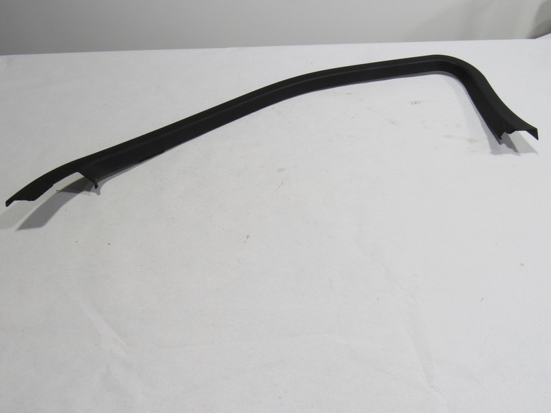 10-20 Bentley Mulsanne 2012 Front Right Door Window Frame Cover Trim @1