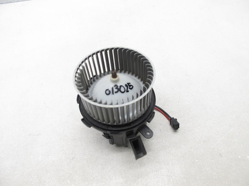 13-17 AUDI 8T A5 S5 A4 Q5 AC HEAT HEATER CLIMATE BLOWER MOTOR FAN ASSEMBLY 01302