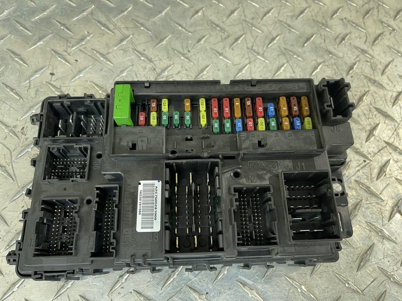 17 Ford Edge Multifunction Fuse Relay Control Unit HU5T15604BAJ Module 208-10D1