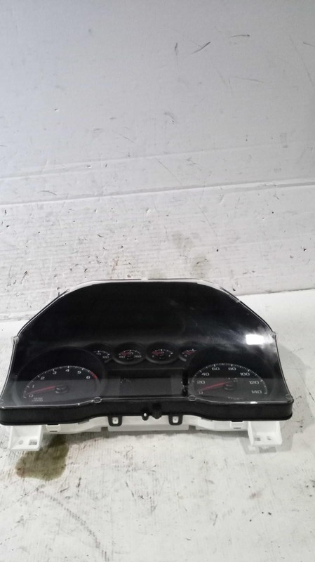 2020 Chevrolet Silverado 1500 Speedometer Gauge OEM White 102K Miles NJ25-20926