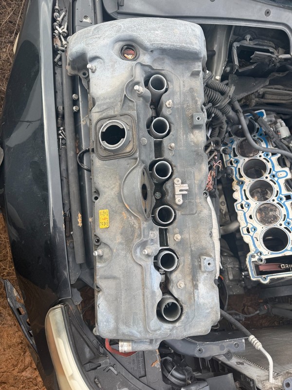 06 07 BMW 525I 325I 330I 525 530I Z4 OEM ENGINE VALVE COVER