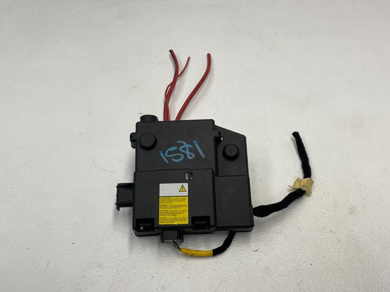 17-22 Alfa Romeo Giulia Quadrifoglio Battery Terminal Fuse Junction Box 1581 OEM