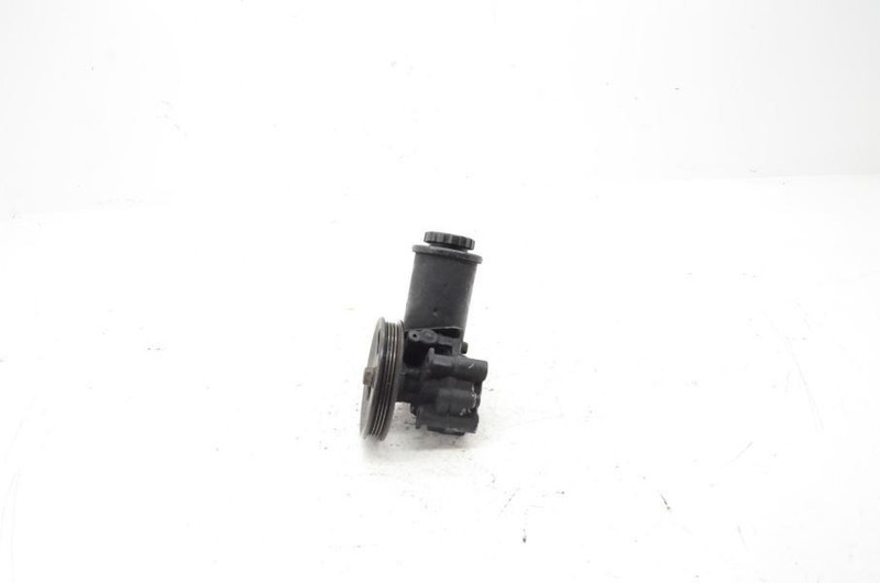 1995-1998 Toyota T100 3.4L Xtra Cab Power Steering Pump Assembly