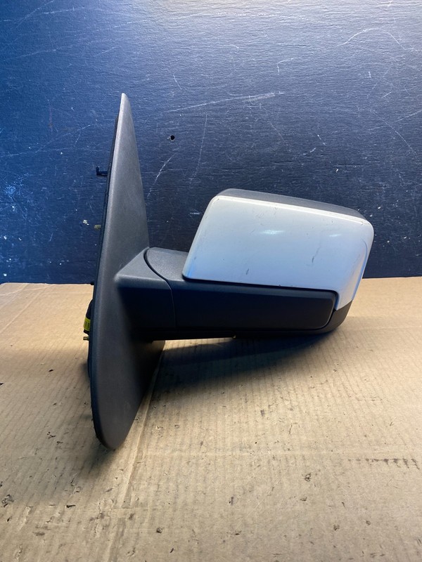 2007-2011 Ford Expedition Left Driver View Door Mirror AA7804 DG