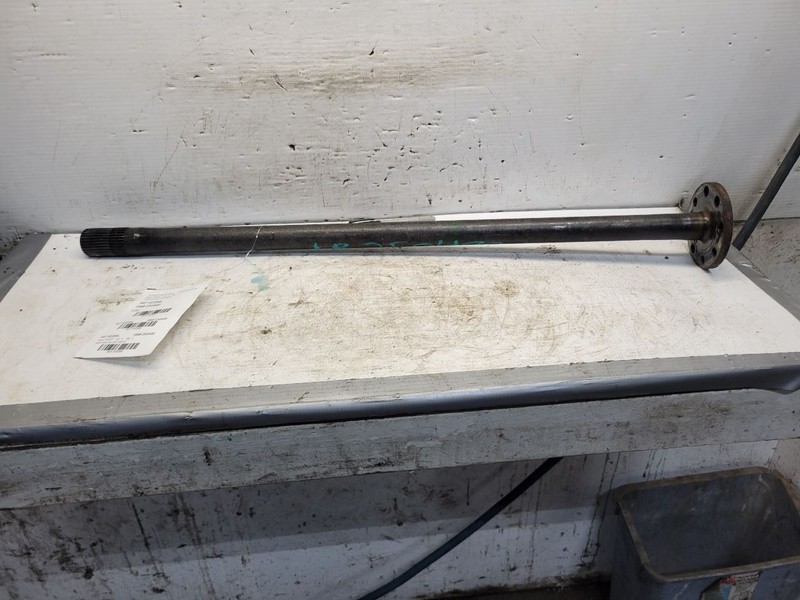 Driver Left Axle Shaft Rear Axle Fits 01-06 08-13 SUBURBAN 2500 1725358