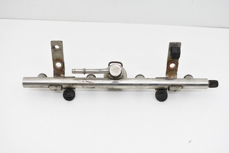 2005 Mini Cooper 1.6L Supercharged W11B16A Fuel Injection Rail OEM KW46
