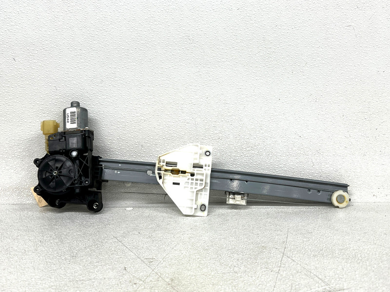 ⭐2016-2023 LINCOLN MKX REAR LEFT DOOR WINDOW REGULATOR WITH MOTOR OEM LOT2610