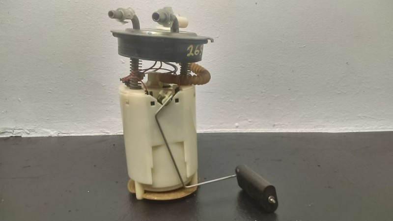 02-04 GMC Envoy XL Fuel Gas Pump Assembly OEM 8150504440
