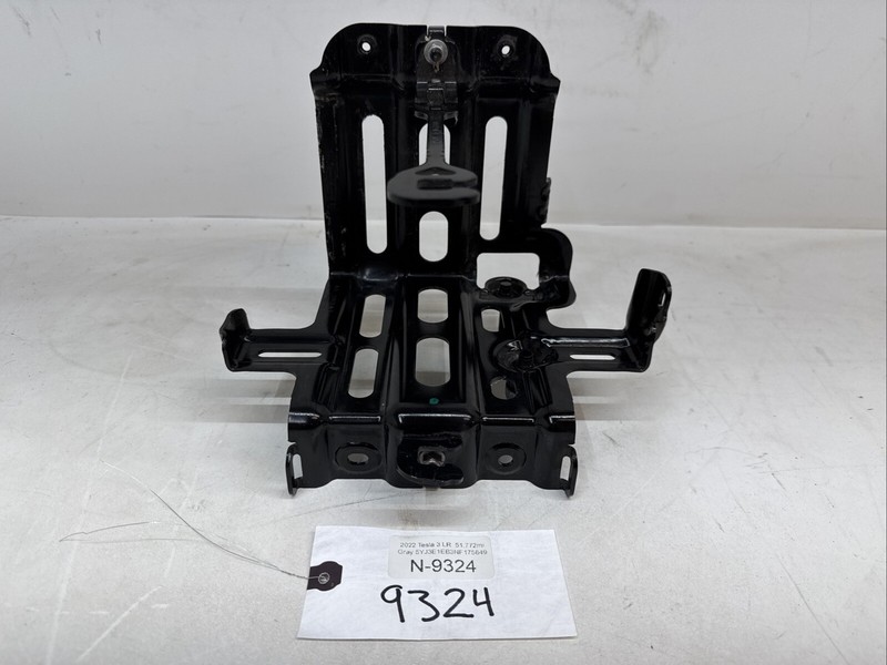 17-24 TESLA M3 12V BATTERY TRAY HOLDER BRACKET SUPPORT OEM 111912000 9324 S22