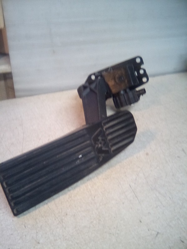 Freightliner/Wester Star A01-33385-000 Throttle Pedal