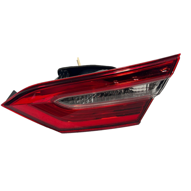 TOYOTA CAMRY 2018 - 2020 REAR RIGHT PASSENGER SIDE INNER TAILLIGHT LAMP OEM