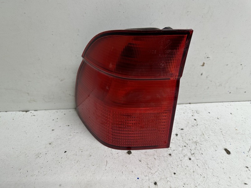 1999-2000 BMW 528i SW Left Driver QRT MTD Tail Light Lamp Taillight Taillamp Oem