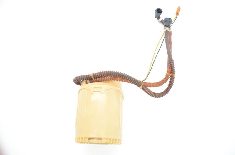 02-04 Porsche Boxster 2.7L Fuel Pump Assembly