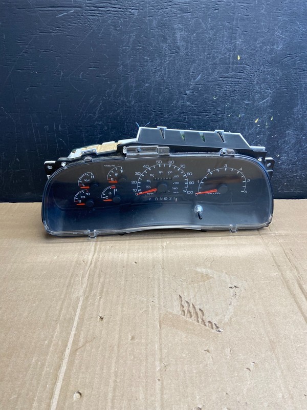 1999 - 2001 Ford F150 F-150 Speedometer Cluster Gauge Oem ad7075 DG