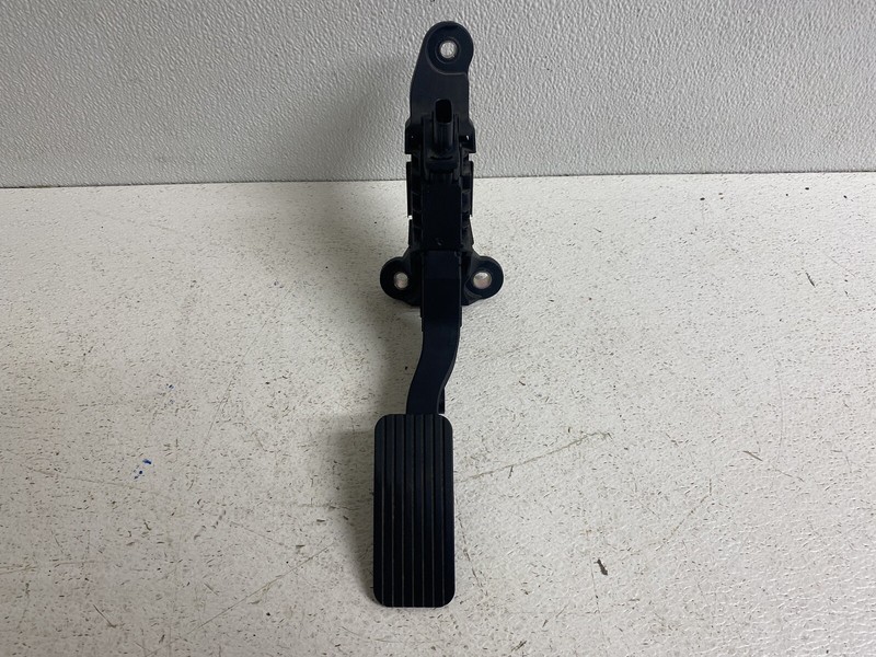2017 Hyundai Elantra Gas Pedal Accelerator Oem