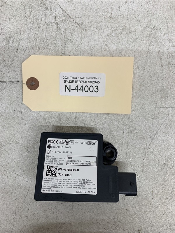 17-23 TESLA MODEL 3 REAR BUMPER BODY CONTROL MODULE BLUETOOTH 44003 B123