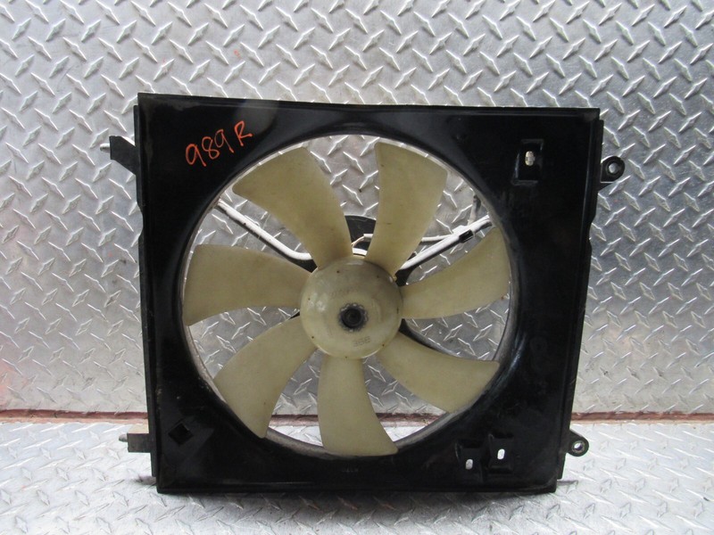 00 01 TOYOTA CAMRY RIGHT PASSENGER COOLING FAN SHROUD BLADE 4CYLINDER