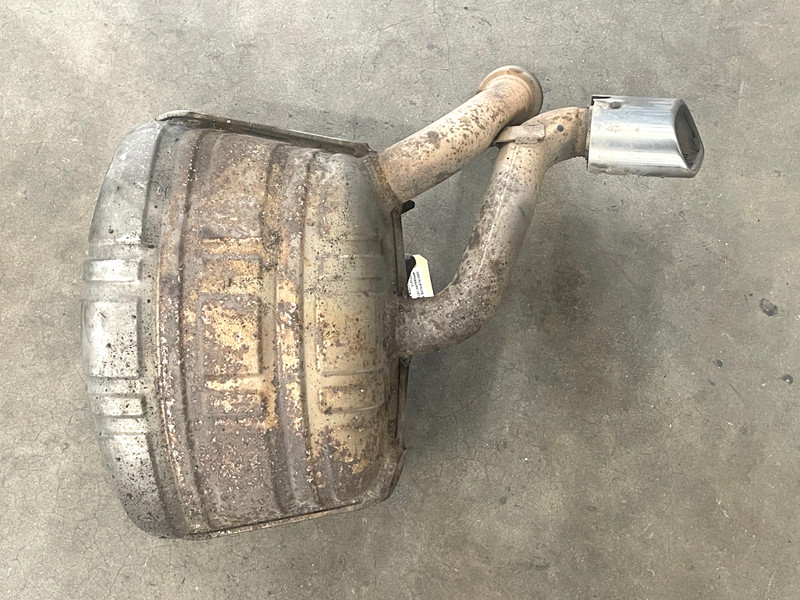 ⭐2002-2005 PORSCHE 911 997 REAR RIGHT PASS EXHAUST MUFFLER W/ TIP OEM LOT2635