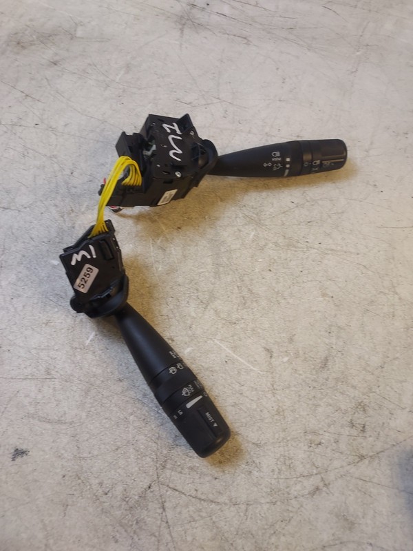 2011-2014 JEEP COMPASS WINDSHIELD WIPER TURN SIGNAL COLUMN SWITCH OEM (2012)