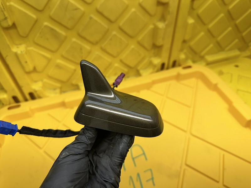 2013-2017 AUDI Q5 Roof Mounted Shark Fin Antenna 8R0035503G