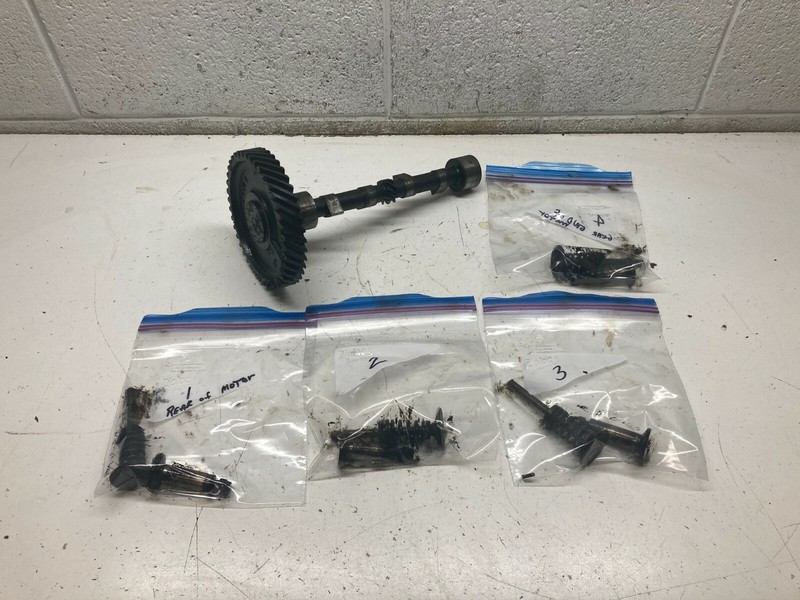 L5 JOHN DEERE L LA LUC TRACTOR ENGINECAMSHAFT WITH LIFTERSAL2756
