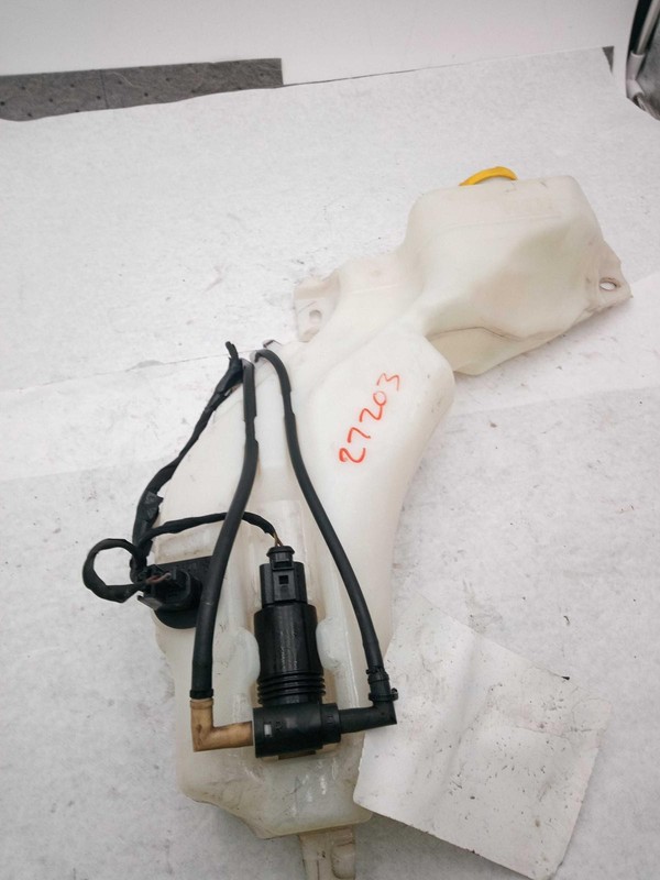 2017 Dodge Journey Washer Fluid Reservoir OEM Black 2.40L 122K Miles