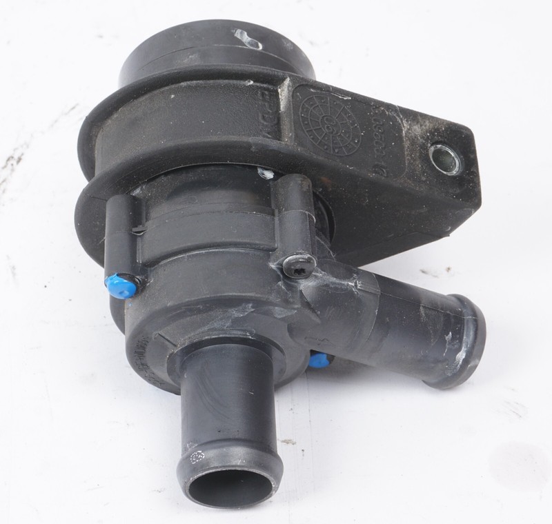 14-17 Mercedes S550 W222 Circulation Pump A2228350264 OEM