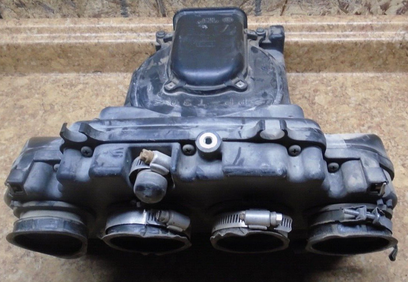 2003 Yamaha FZS1 FZ1 FZ 1 FZS1000 Air Filter Intake Box Cleaner FZS 1000 Lid 03