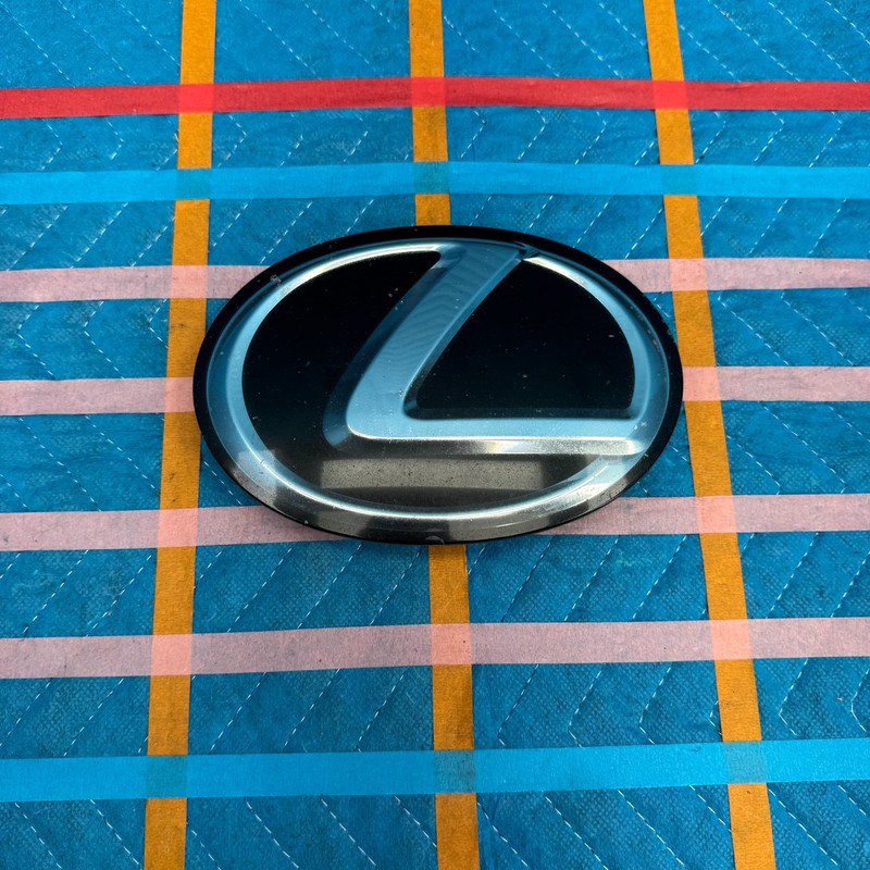 2015–2019 Lexus RC200t RC300 RC350 Front Grille Emblem Logo OEM 9097502133