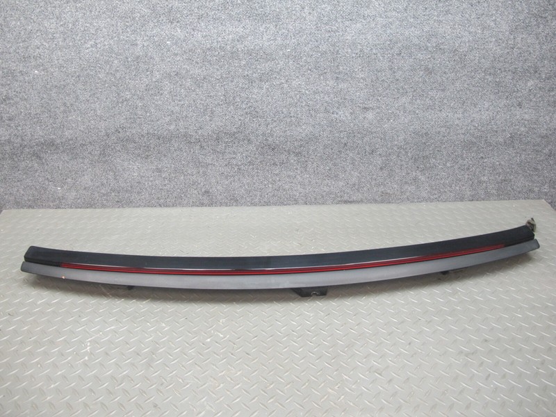 2006-2012 BENTLEY FLYING SPUR REAR CENTER 3RD BRAKE STOP LIGHT LAMP