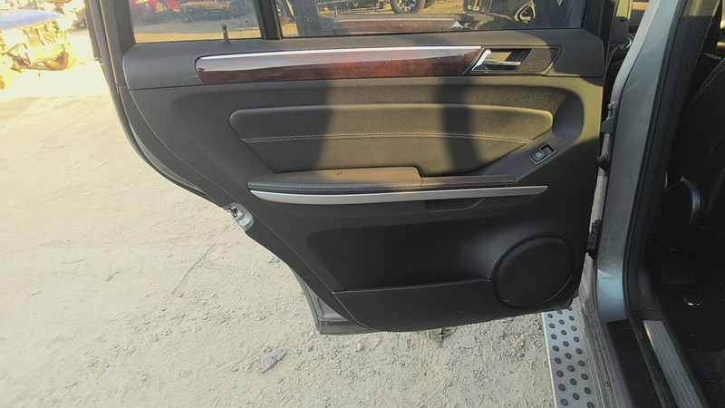 Rear Door Trim Panel MERCEDES GL350 Left 12 11 10 09 08 07