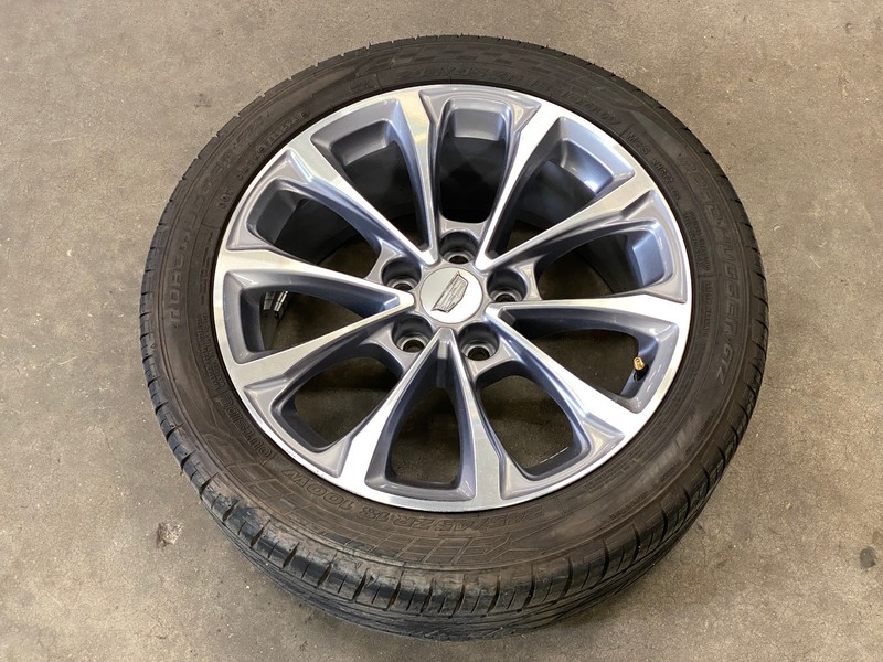 2020-2023 CADILLAC CT5 REAR LEFT DRIVER SIDE WHEEL RIM W/ TIRE 18X8.5 OEM LOT797