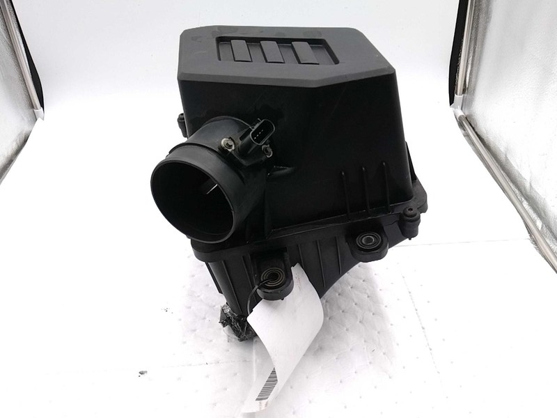 2011 GMC Terrain Air Cleaner Assembly OEM 2.4L 207K Miles Brown 20813714