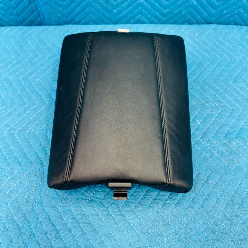 2012–2014 BMW 650i Rear Center Armrest Lid OEM 1102091008