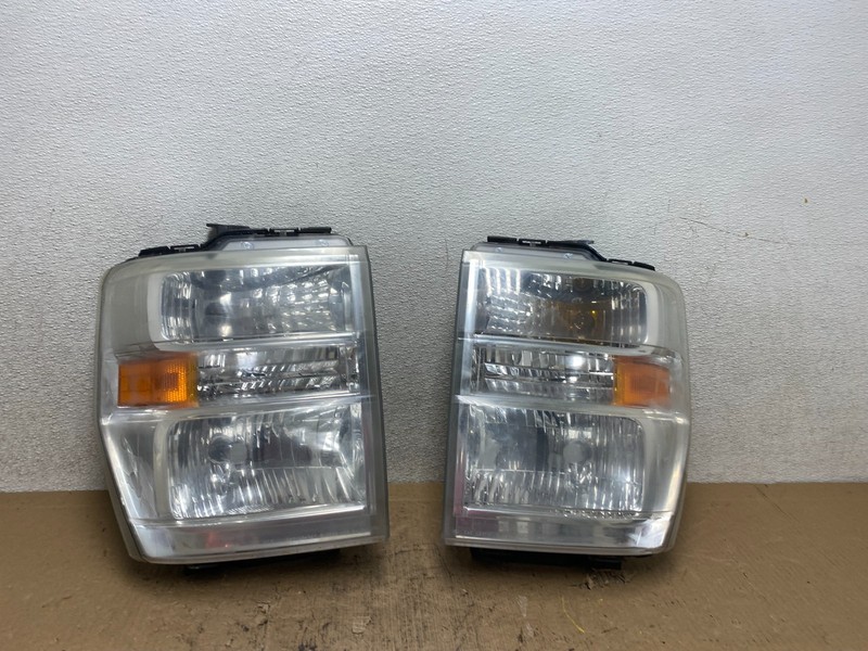 2008-2014 Ford Econoline E150 E250 E350 Left+Right Headlights Q8195 DW