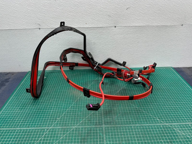 12-20 BMW F30 F32 POSITIVE BATTERY CABLE OEM 9308292