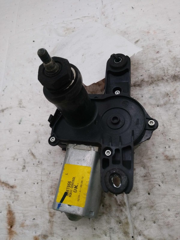 Used Back Glass Wiper Motor fits: 2014 Gmc Acadia from 3/24/08 Grade A