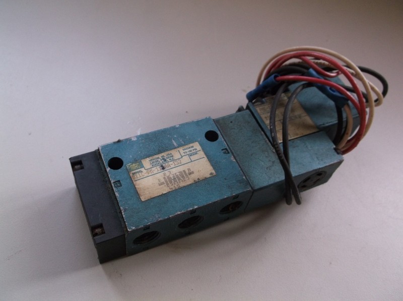 MAC Solenoid Valve 811C-PM-112AA-152 w/ PME-112AAAA *FREE SHIPPING*