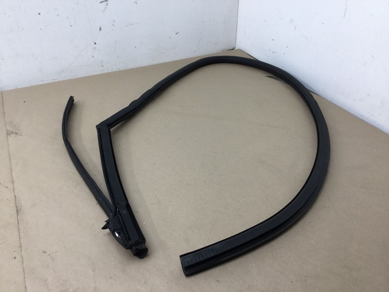 Audi R8 2011 Convertible Left Driver Inner Door Weather Strip Seal 08-12 :O